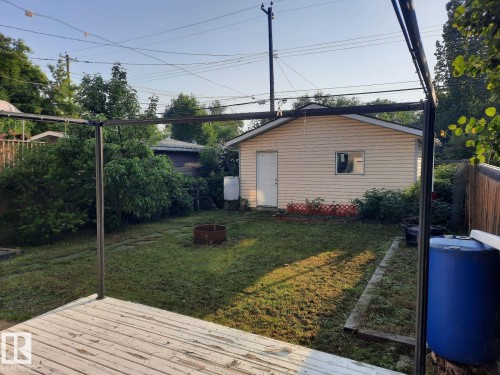 11242 95A Street, Edmonton, AB - Outdoor
