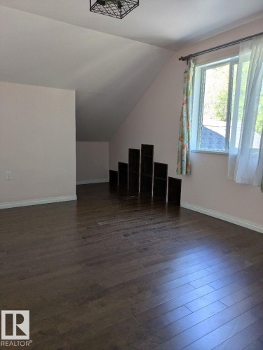 11242 95A Street, Edmonton, AB - Indoor Photo Showing Other Room