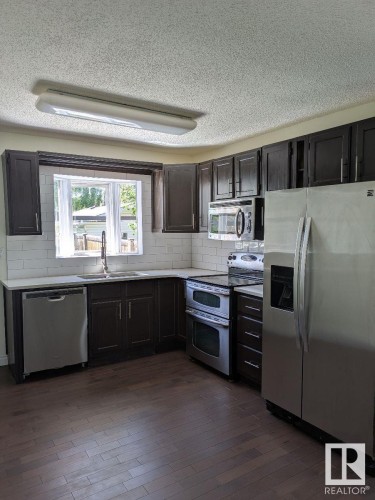 11242 95A Street, Edmonton, AB - Indoor Photo Showing Kitchen