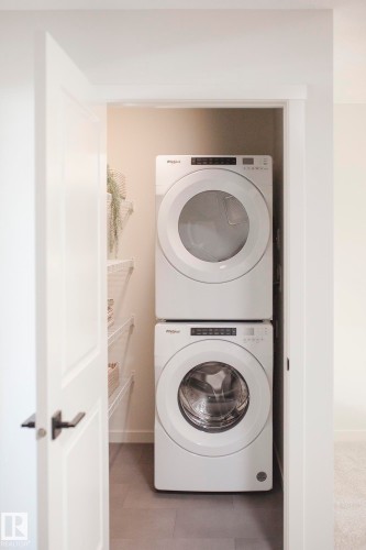 9079 Elves Loop, Edmonton, AB - Indoor Photo Showing Laundry Room