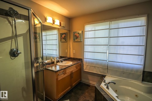 #2 1501 8 Ave, Cold Lake, AB - Indoor Photo Showing Bathroom