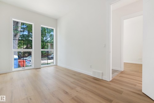 9807 90 Avenue, Edmonton, AB - Indoor Photo Showing Other Room