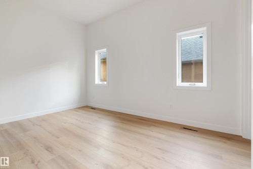 9807 90 Avenue, Edmonton, AB - Indoor Photo Showing Other Room