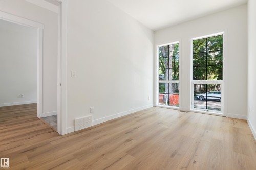 9807 90 Avenue, Edmonton, AB - Indoor Photo Showing Other Room