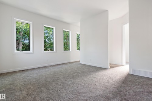 9807 90 Avenue, Edmonton, AB - Indoor Photo Showing Other Room