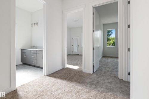 9807 90 Avenue, Edmonton, AB - Indoor