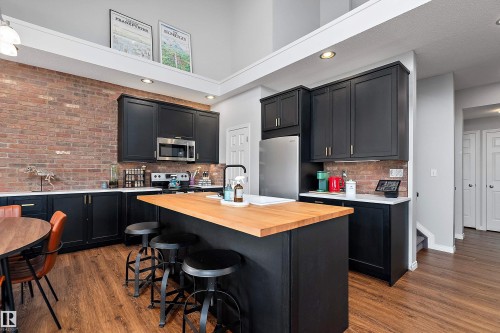 24 4821 Terwillegar Common, Edmonton, AB - Indoor Photo Showing Kitchen