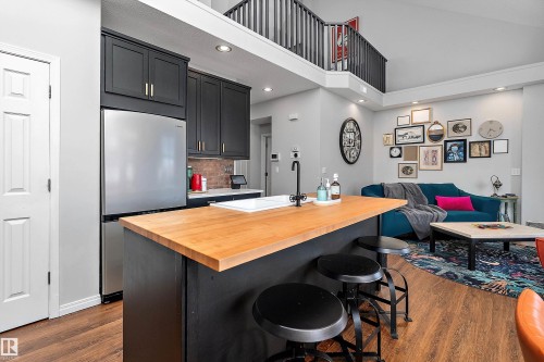 24 4821 Terwillegar Common, Edmonton, AB - Indoor