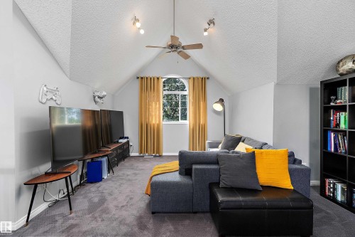 24 4821 Terwillegar Common, Edmonton, AB - Indoor Photo Showing Living Room