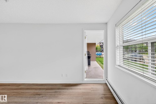 121 17404 64 Avenue, Edmonton, AB - Indoor Photo Showing Other Room