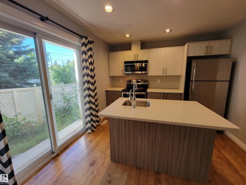 1-4 8514 83 Avenue, Edmonton, AB - Indoor Photo Showing Kitchen