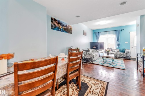 5108 146 Avenue, Edmonton, AB - Indoor Photo Showing Living Room