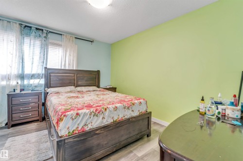 5108 146 Avenue, Edmonton, AB - Indoor Photo Showing Bedroom