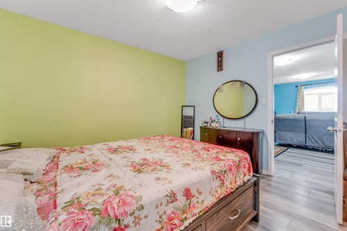 5108 146 Avenue, Edmonton, AB - Indoor Photo Showing Bedroom