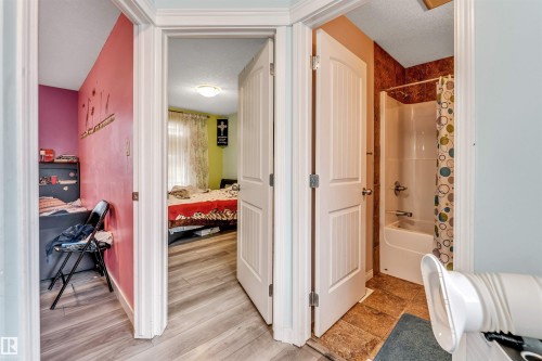 5108 146 Avenue, Edmonton, AB - Indoor Photo Showing Other Room