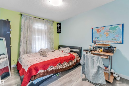 5108 146 Avenue, Edmonton, AB - Indoor Photo Showing Bedroom