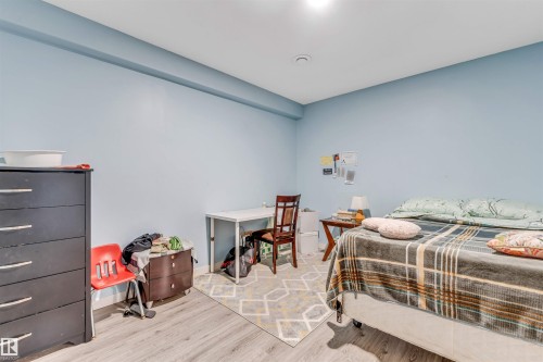 5108 146 Avenue, Edmonton, AB - Indoor Photo Showing Bedroom