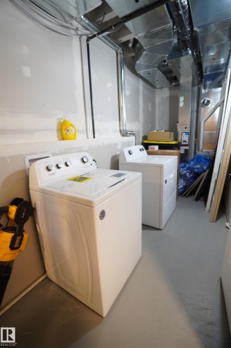 5557 Schonsee Drive, Edmonton, AB - Indoor Photo Showing Laundry Room