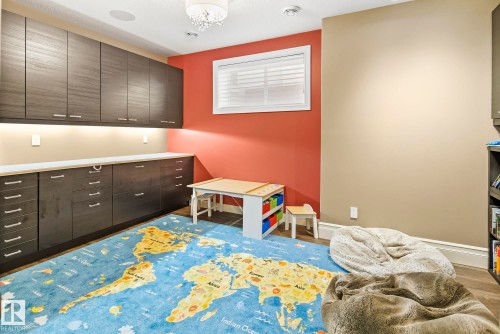 2767 Wheaton Drive, Edmonton, AB - Indoor Photo Showing Bedroom