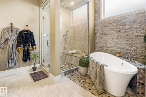 2767 Wheaton Drive, Edmonton, AB - Indoor Photo Showing Bathroom