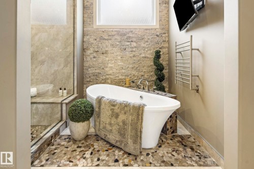 2767 Wheaton Drive, Edmonton, AB - Indoor Photo Showing Bathroom