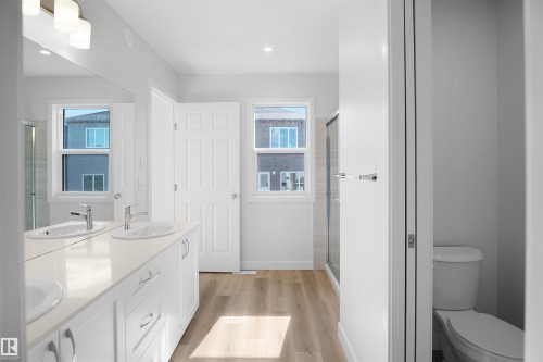 1945 209A Street, Edmonton, AB - Indoor Photo Showing Bathroom