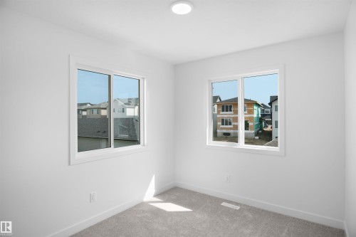 19443 22 Avenue, Edmonton, AB - Indoor Photo Showing Other Room