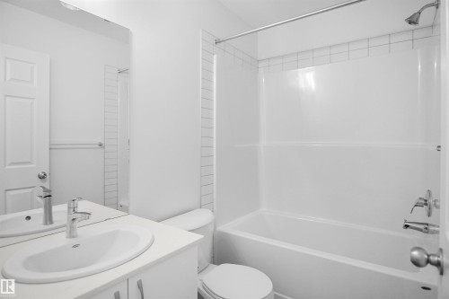 19443 22 Avenue, Edmonton, AB - Indoor Photo Showing Bathroom