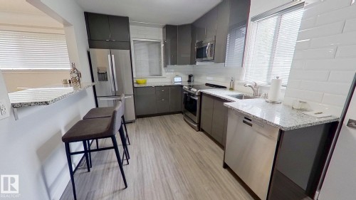 11708 130 Street, Edmonton, AB - Indoor Photo Showing Kitchen With Upgraded Kitchen