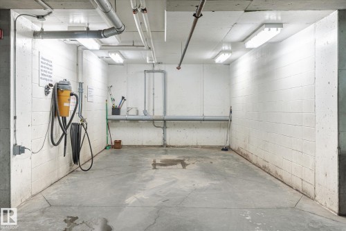 111 9820 165 Street, Edmonton, AB - Indoor