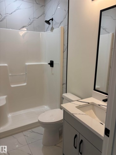 106 Edgefield Way, St. Albert, AB - Indoor Photo Showing Bathroom