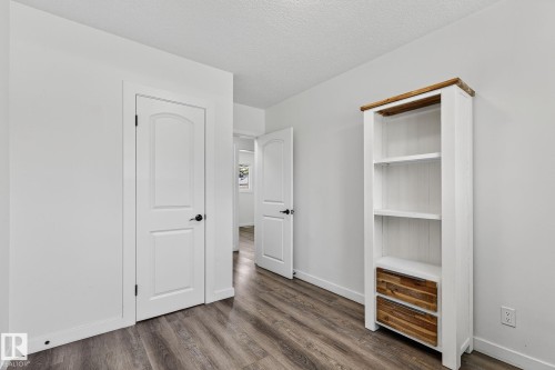 5216 97A Avenue, Edmonton, AB - Indoor Photo Showing Other Room