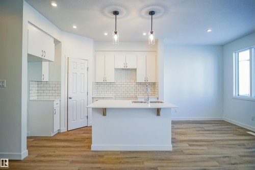 1728 Westerra Wynd, Stony Plain, AB - Indoor Photo Showing Kitchen