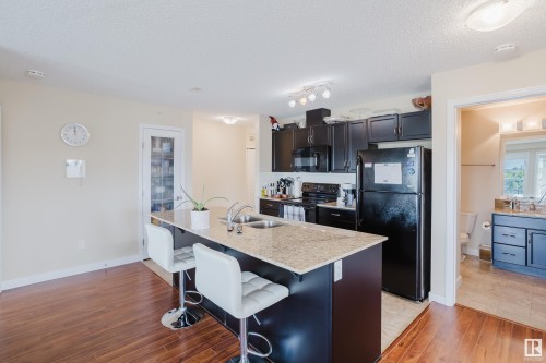 415 12650 142 Avenue, Edmonton, AB - Indoor Photo Showing Kitchen With Double Sink