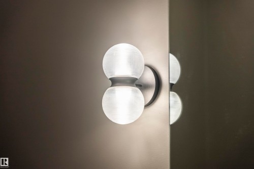 4712 Knight Close, Edmonton, AB - Indoor Photo Showing Other Room