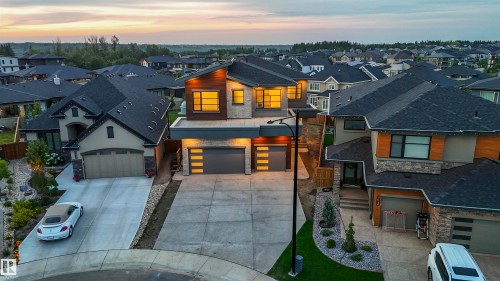 4712 Knight Close, Edmonton, AB - Outdoor With Facade