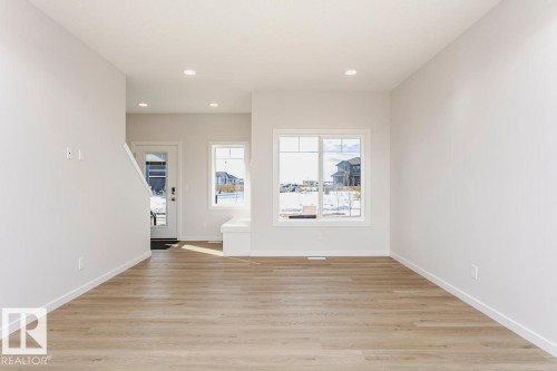 310 Hawthorn Way, Leduc, AB - Indoor Photo Showing Other Room