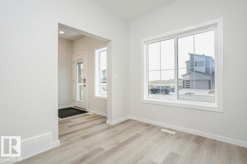 310 Hawthorn Way, Leduc, AB - Indoor Photo Showing Other Room