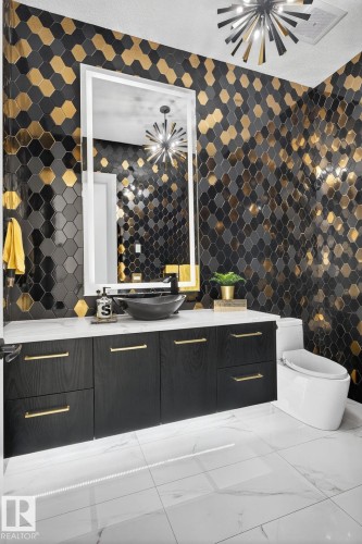 52355 Range Road 233, Rural Strathcona County, AB - Indoor Photo Showing Bathroom