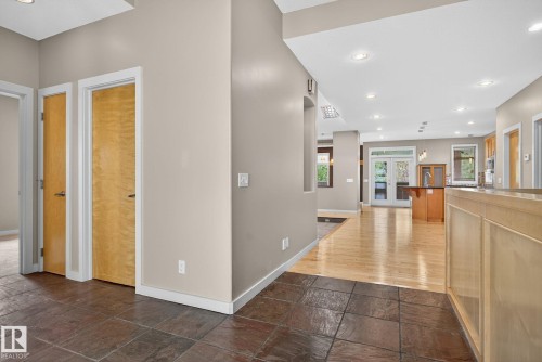 15860 41 Avenue, Edmonton, AB - Indoor Photo Showing Other Room