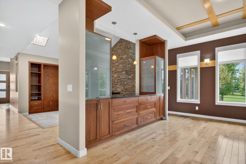 15860 41 Avenue, Edmonton, AB - Indoor Photo Showing Other Room