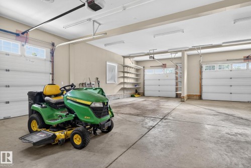 15860 41 Avenue, Edmonton, AB - Indoor Photo Showing Garage