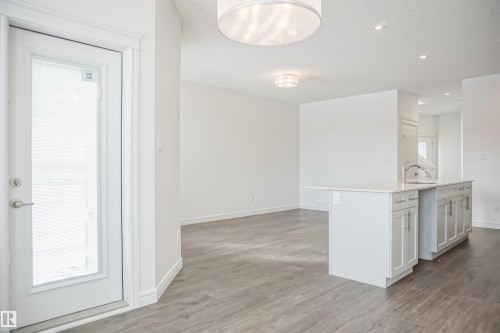 1182 South Creek Wynd, Stony Plain, AB - Indoor