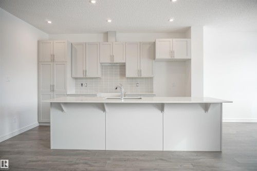 1182 South Creek Wynd, Stony Plain, AB - Indoor Photo Showing Kitchen