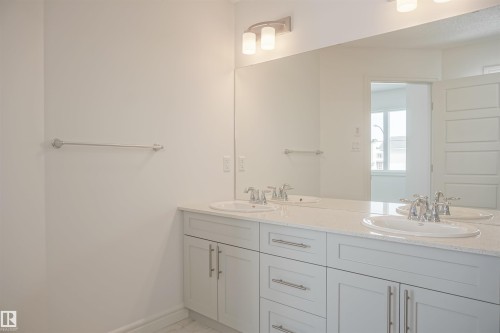 1182 South Creek Wynd, Stony Plain, AB - Indoor Photo Showing Bathroom