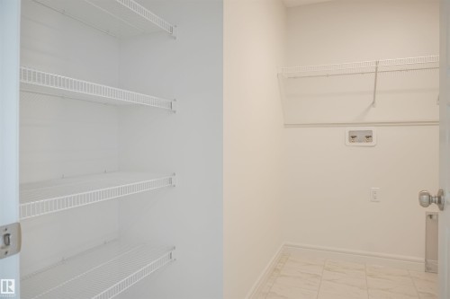 1182 South Creek Wynd, Stony Plain, AB - Indoor With Storage