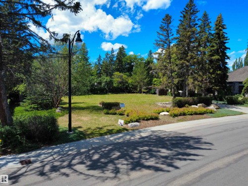 9716 Riverside Drive, Edmonton, AB 