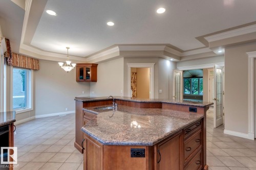 957 Hollingsworth Bend, Edmonton, AB - Indoor Photo Showing Kitchen
