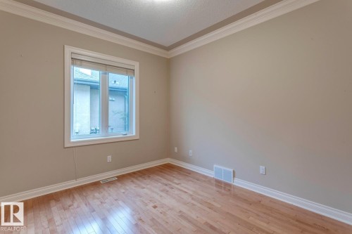 957 Hollingsworth Bend, Edmonton, AB - Indoor Photo Showing Other Room