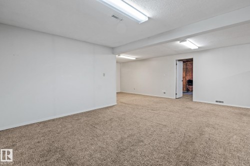 1126 105 Street, Edmonton, AB - Indoor